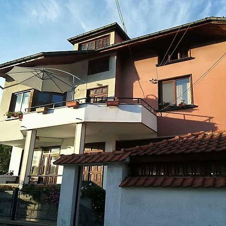 Guest House Ganovi Kalofer Buitenkant foto