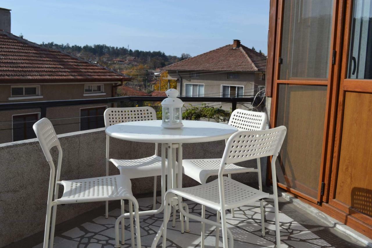 Guest House Ganovi Kalofer Buitenkant foto
